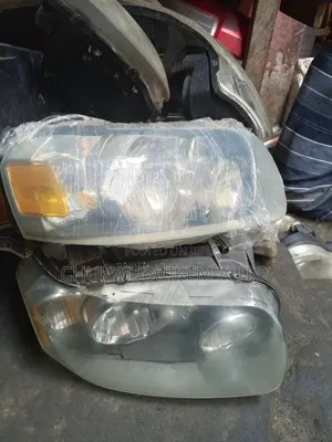 Head Lamp for Ford Escape 2002-2006 Model