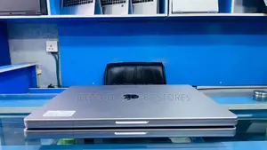 Laptop Apple MacBook Pro 2021 M1 32GB Apple M1 Pro SSD 1T