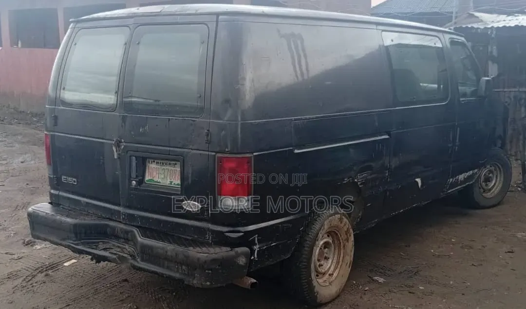 Ford E350 2010 Black
