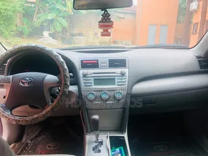Toyota Camry LE 4dr Sedan (2.4L 4cyl 5A) 2009 Gray