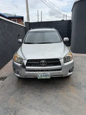 Toyota RAV4 2011 Silver