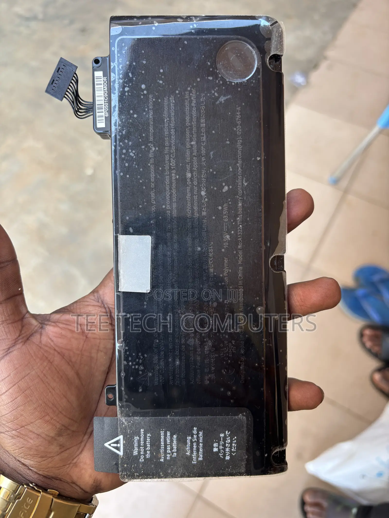 Macbook 2010 to 2012 Battery Available