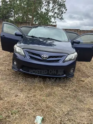 Toyota Corolla 2012 Blue