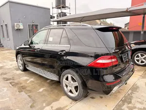 Mercedes-Benz M Class ML350 4MATIC 4dr SUV AWD (3.5L 6cyl 7A) 2015