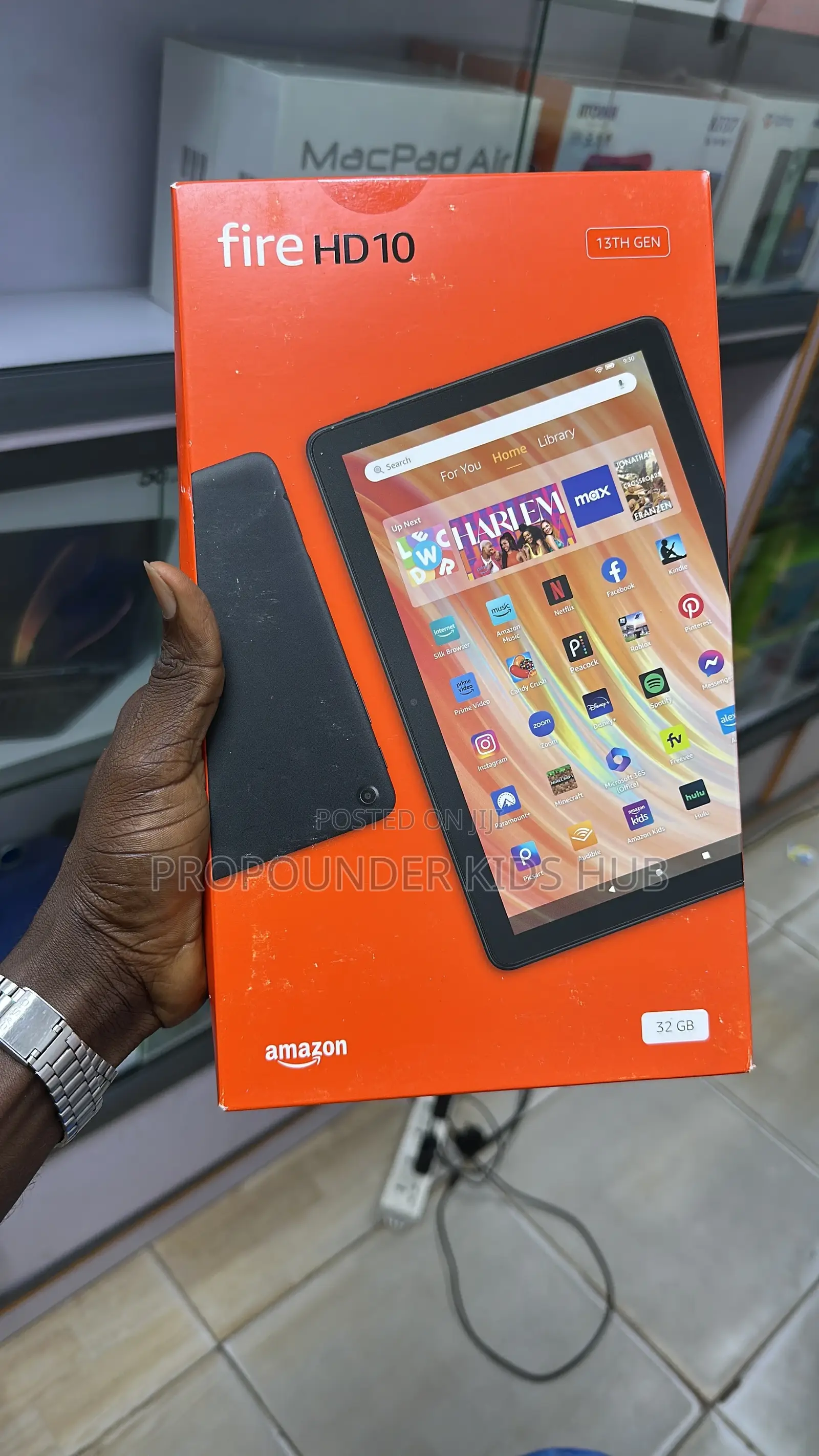 New Amazon Fire HD 10 32 GB Black