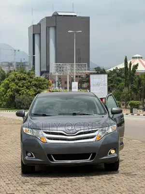 Toyota Venza XLE 2012 Gray