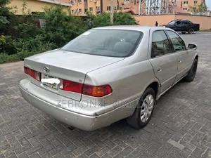 Toyota Camry Automatic 1999 Silver