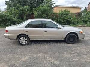 Toyota Camry Automatic 1999 Silver