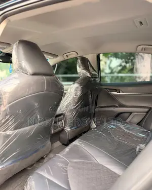 Toyota Camry XSE FWD (2.5L 4cyl 8AM) 2018