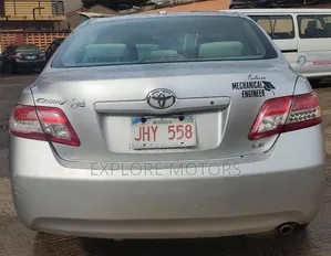 Toyota Camry 2010 Silver