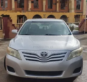 Toyota Camry 2010 Silver