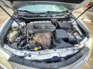 Toyota Camry 2010 Silver