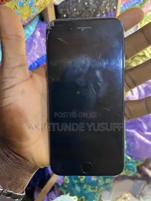 Apple iPhone SE 64 GB Black