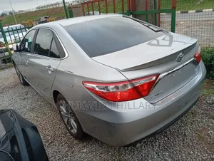 Toyota Camry 2016 Silver