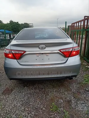 Toyota Camry 2016 Silver
