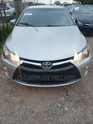 Toyota Camry 2016 Silver