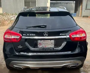Mercedes-Benz GLA 250 2015 Black