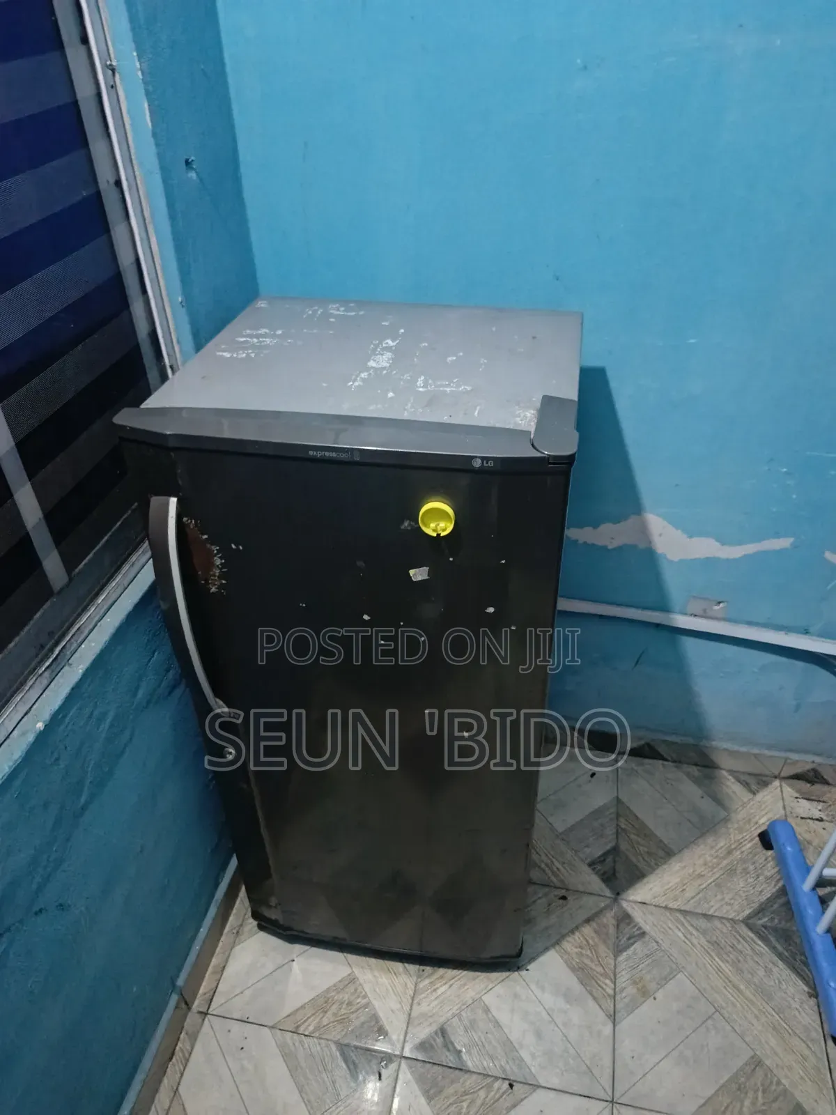 LG Refrigerator (Expresscool Model GL-2250M)
