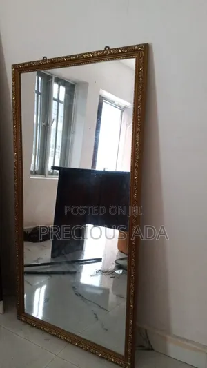 Long Mirror and Short Mirror , Chat