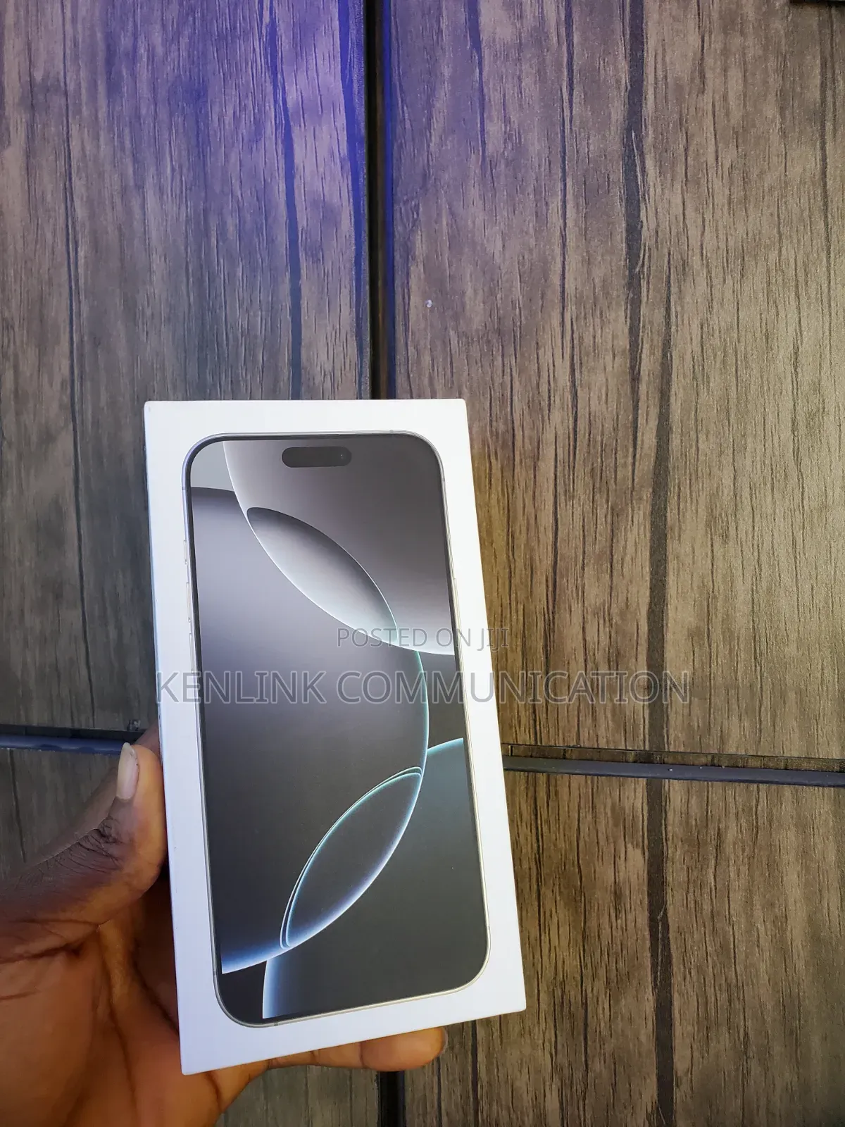 New Apple iPhone 16 Pro Max 256 GB Silver