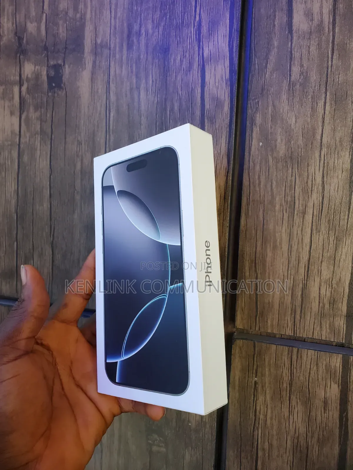 New Apple iPhone 16 Pro Max 256 GB Silver