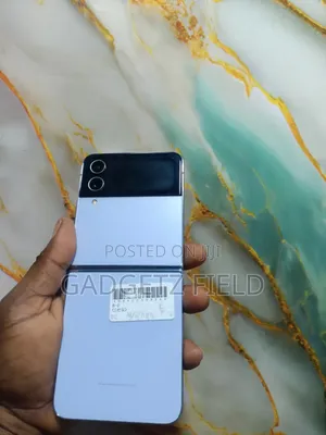 Samsung Galaxy Z Flip4 256 GB Blue