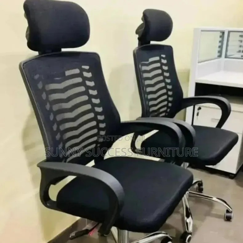 Star Legs Victory Chair