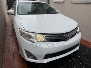Toyota Camry LE 4dr Sedan (2.5L 4cyl 6A) 2012 White