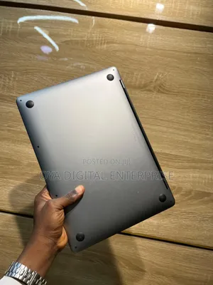Laptop Apple MacBook Pro 2019 8GB Intel Core i5 SSD 256GB