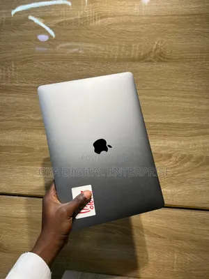 Laptop Apple MacBook Pro 2019 8GB Intel Core i5 SSD 256GB