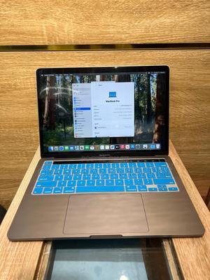 Laptop Apple MacBook Pro 2019 8GB Intel Core i5 SSD 256GB