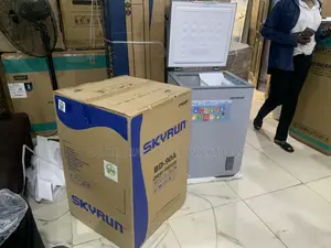 Skyrun 90L Chest Freezer for Food Storage