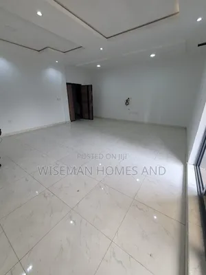 2bdrm Apartment in Lekki Phase 1 Off for rent