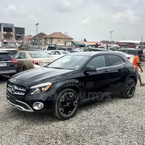 Mercedes-Benz GLA 250 2017 Black