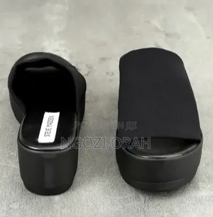 Original Steve Madden SlinkyBlack Fabric Platform Wedge Slides/Sandals