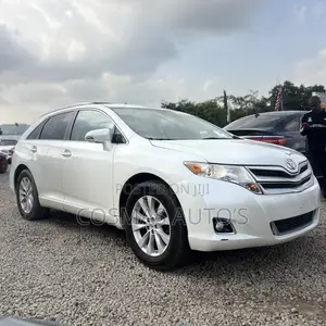Toyota Venza LE 2013 White