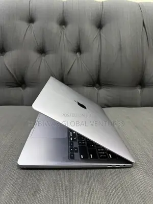 Laptop Apple MacBook Pro 2020 16GB Intel Core i7 SSD 512GB