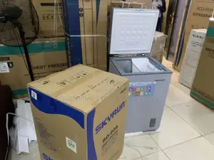 Skyrun 90L Chest Freezer for Small Spaces