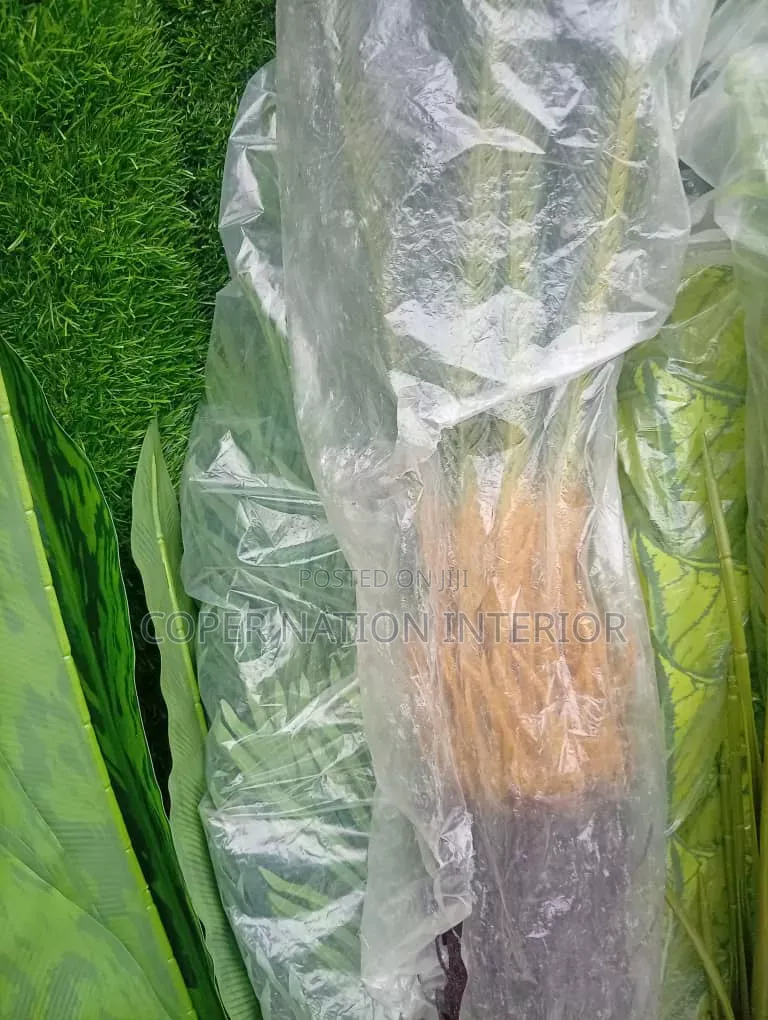 High Quality Authentic Artificial Flower