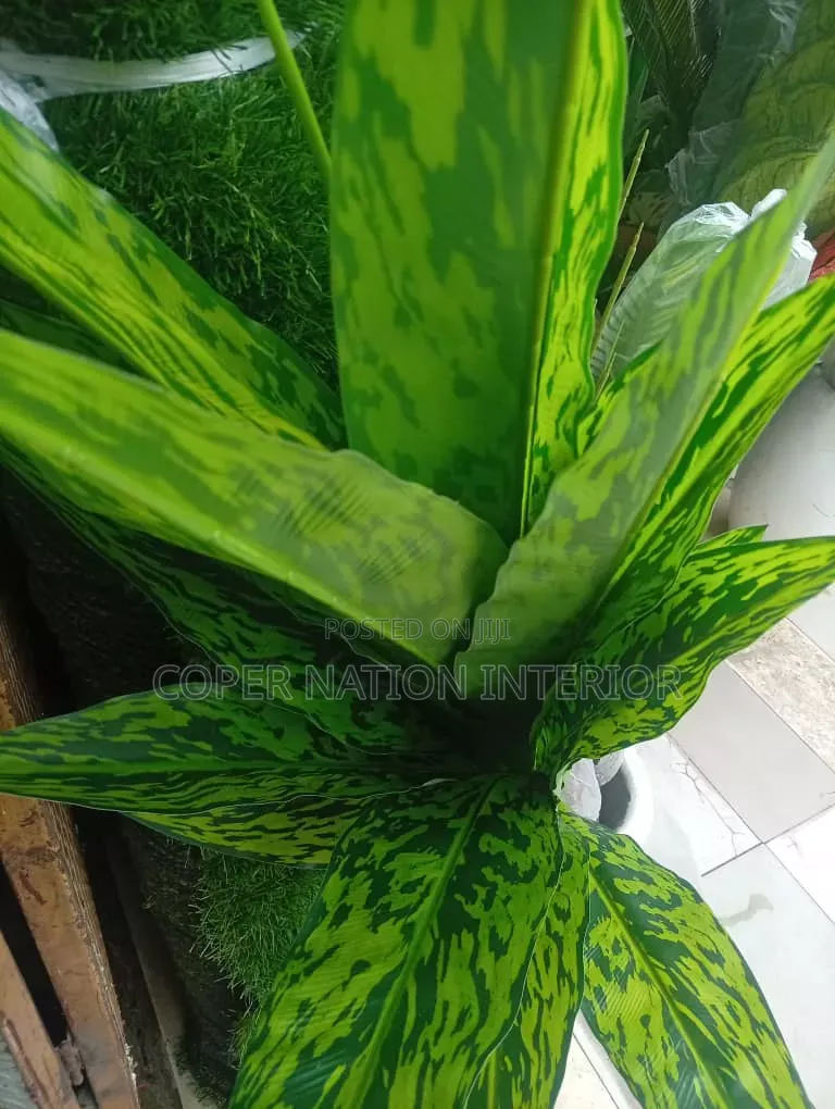 High Quality Authentic Artificial Flower