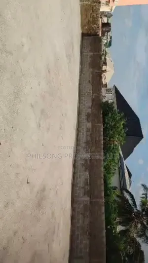 A Fence Solid One and Half Plot