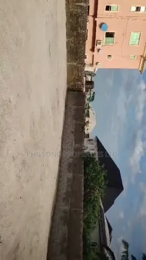 A Fence Solid One and Half Plot