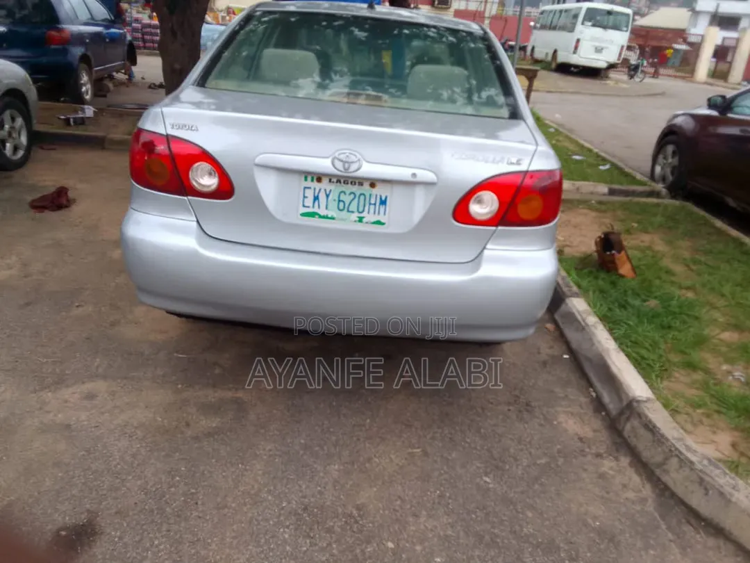 Toyota Corolla 2004 Silver