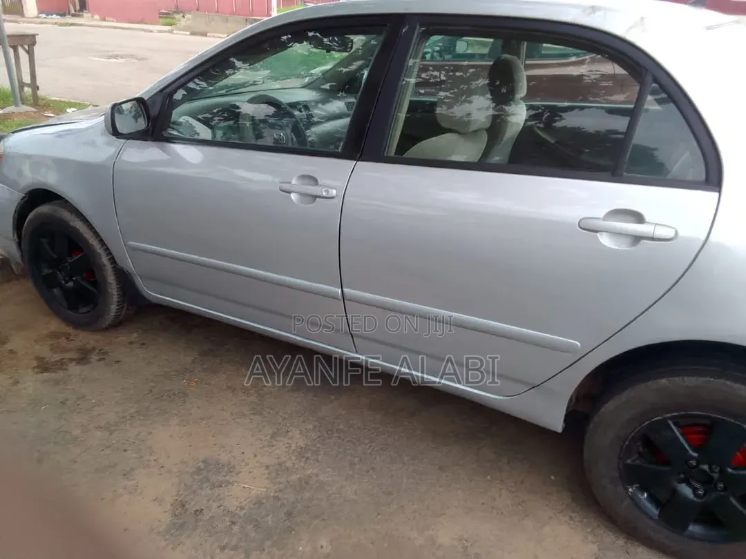 Toyota Corolla 2004 Silver