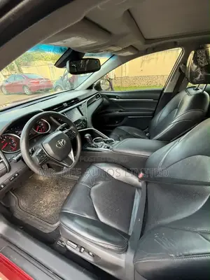 Toyota Camry XSE FWD (2.5L 4cyl 8AM) 2018 Burgundy