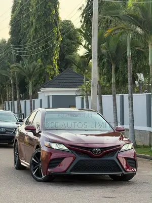 Toyota Camry XSE FWD (2.5L 4cyl 8AM) 2018 Burgundy
