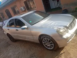 Mercedes-Benz C180 2007 Silver