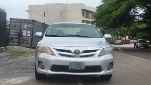 Toyota Corolla 2012 Silver