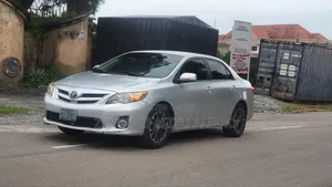 Toyota Corolla 2012 Silver