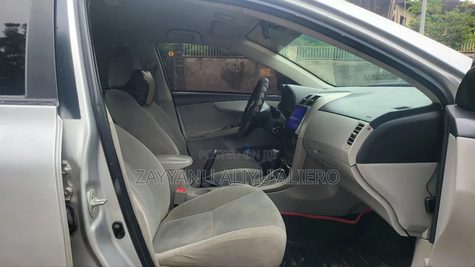 Toyota Corolla 2012 Silver